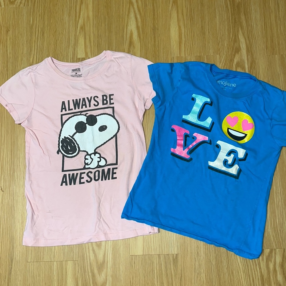 Lot of 2 Graphic Tee Shirts- Snoopy and Emoji, Size M